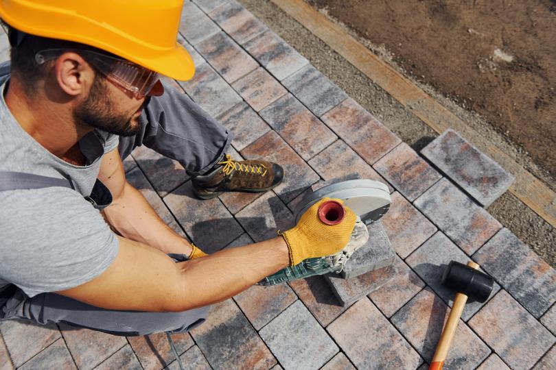 Find the best Remodeling companies on Remodelyng.com for your hardscaping project