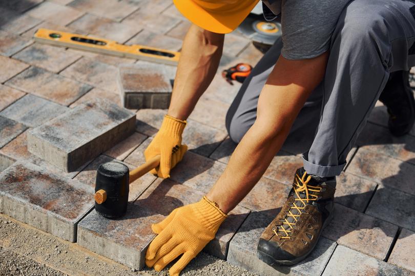Find the best Remodeling companies on Remodelyng.com for your hardscaping project
