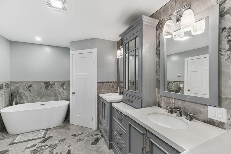 {Stylish|Modern|Elegant} Bathroom Remodels